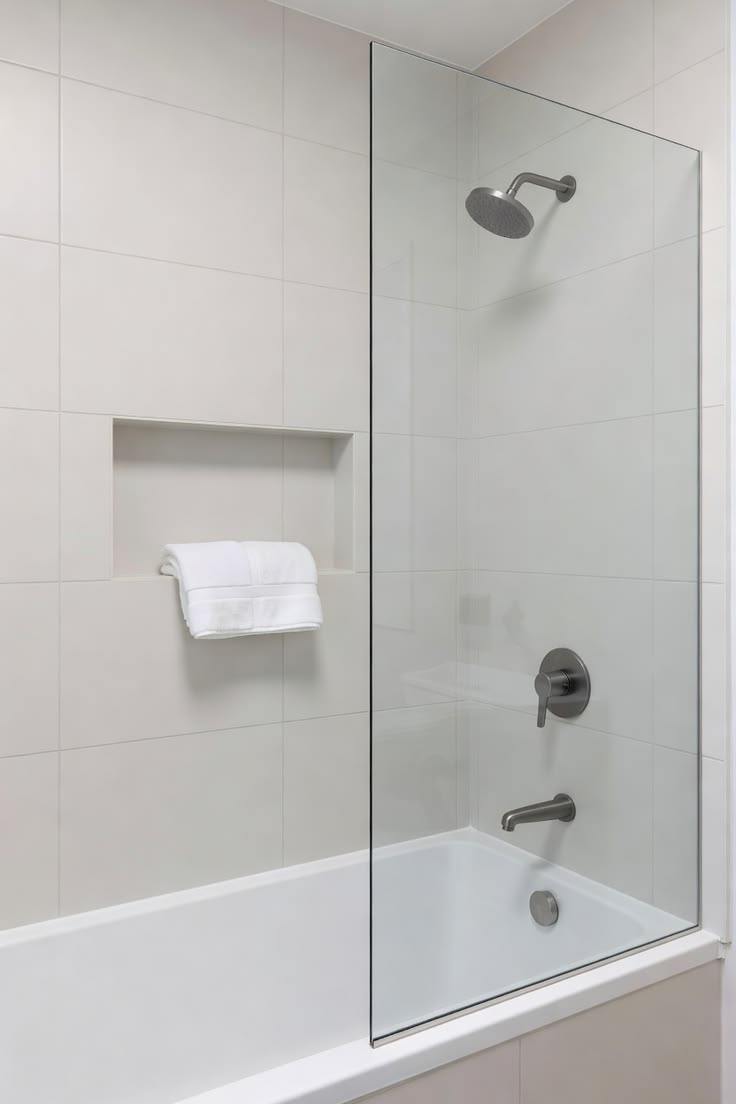 Bathtub Glass Partition